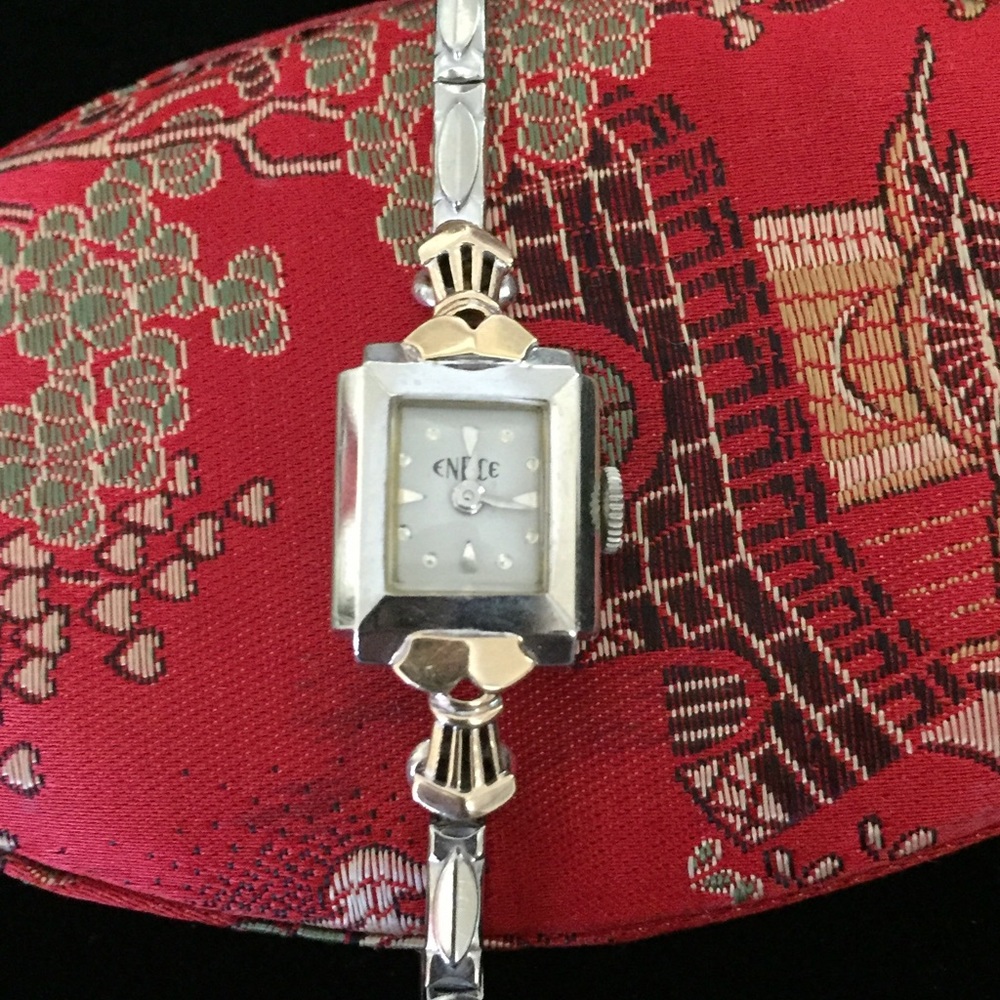 VINTAGE ART DECO WATCH CIRCA 1950